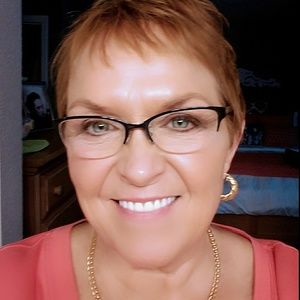 Meet your Posher, Debra